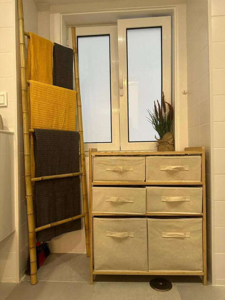 Stylish Renovated Apartment In Chiado 리스본 외부 사진