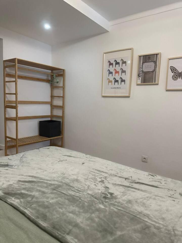 Stylish Renovated Apartment In Chiado 리스본 외부 사진