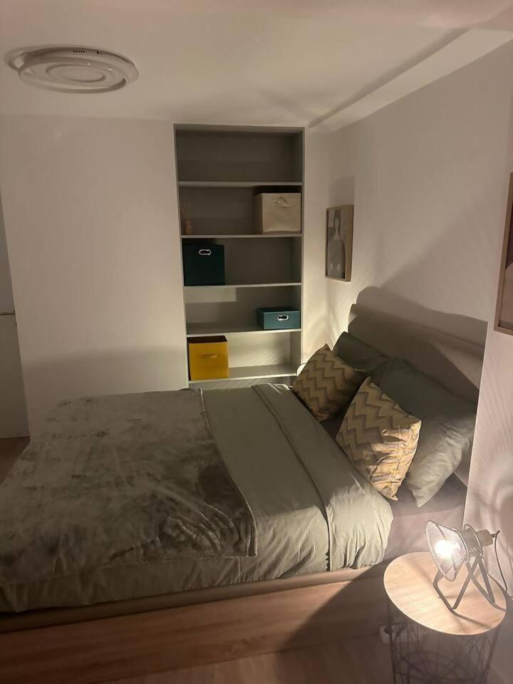 Stylish Renovated Apartment In Chiado 리스본 외부 사진