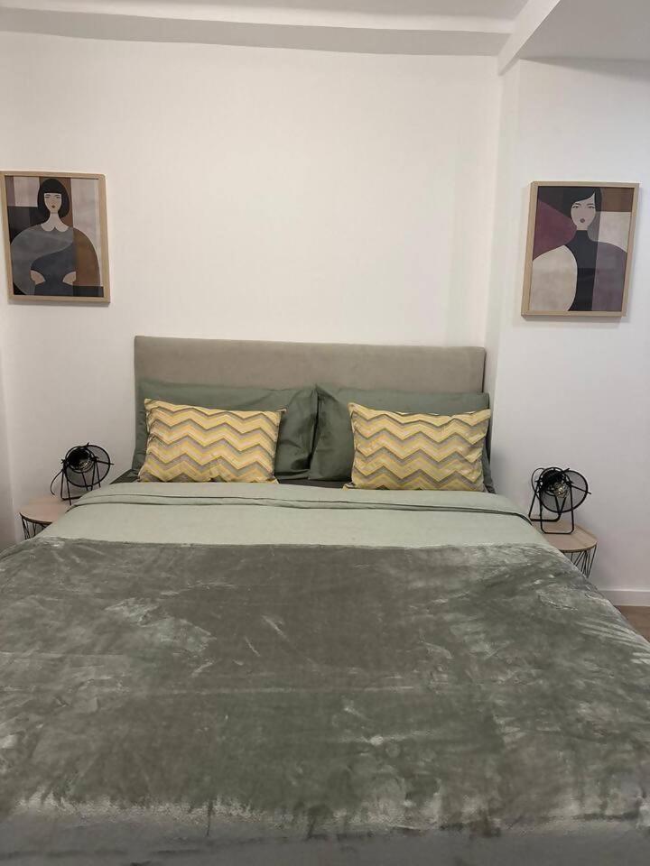 Stylish Renovated Apartment In Chiado 리스본 외부 사진