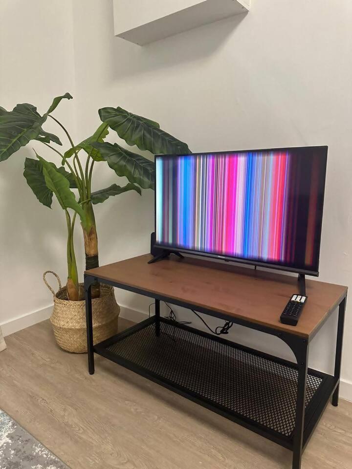 Stylish Renovated Apartment In Chiado 리스본 외부 사진